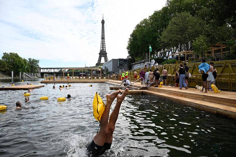REUTERS