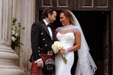 Mel B, uma das estrelas do grupo Spice Girls, se casa com o cabeleireiro Rory McPhee