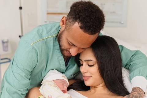 Neymar e Bruna Biancardi comemoram nascimento de Mel