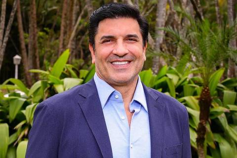 Ana Hickmann oficializa o noivado com Edu Guedes
