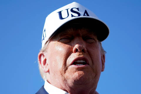 Trump ameaça aplicar tarifa adicional de 10% a países que se alinharem ao Brics