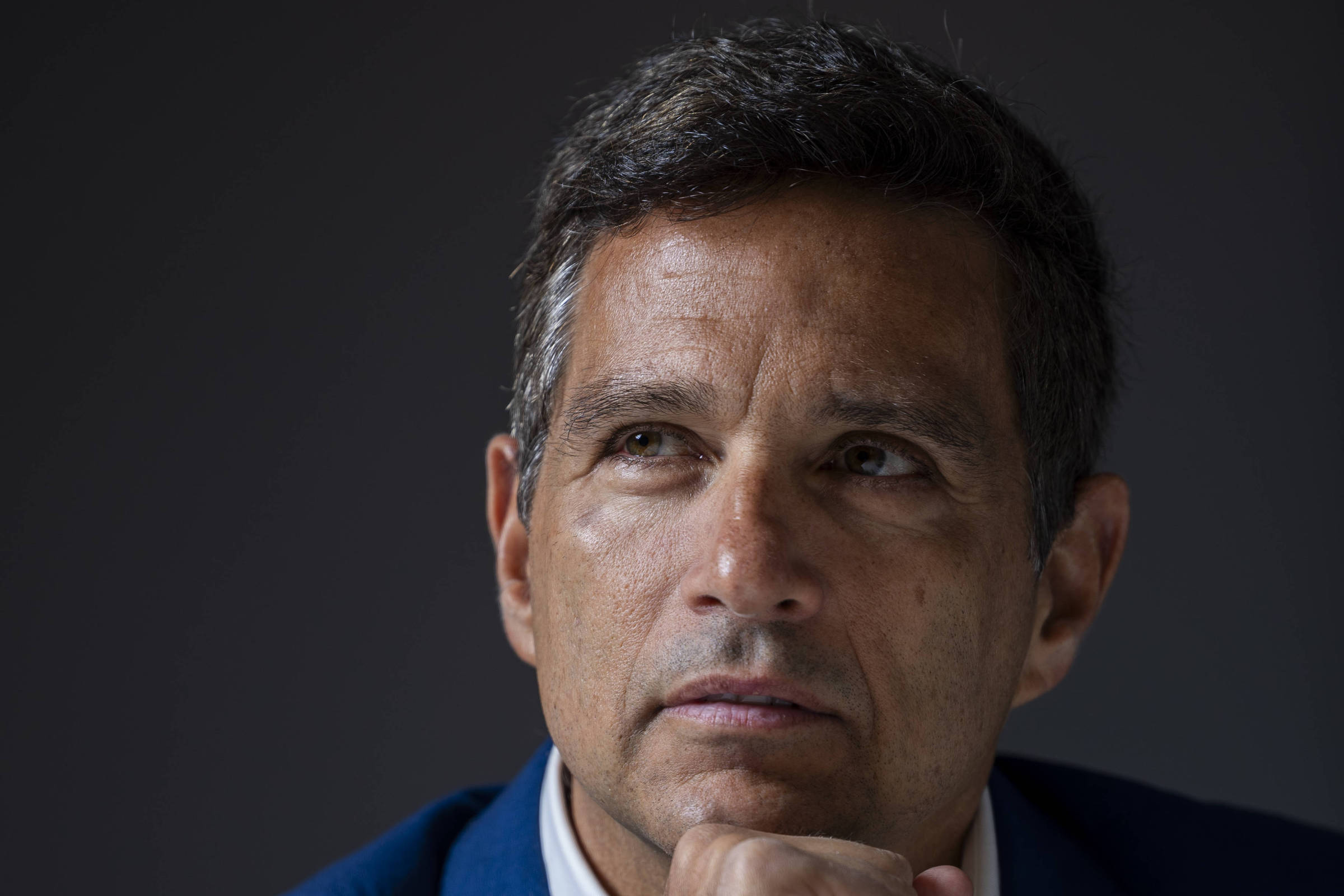 Campos Neto diz que perda de confiança no sistema monetário tradicional ocorre de forma acelerada