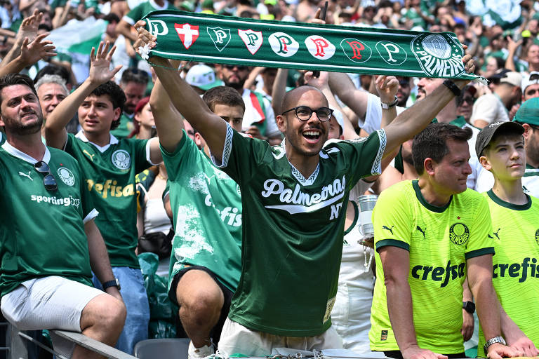 Gastos com futebol mobilizam 61% dos brasileiros, mostra pesquisa