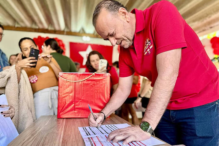 PT elege Edinho Silva, favorito de Lula, para presidir partido até 2029