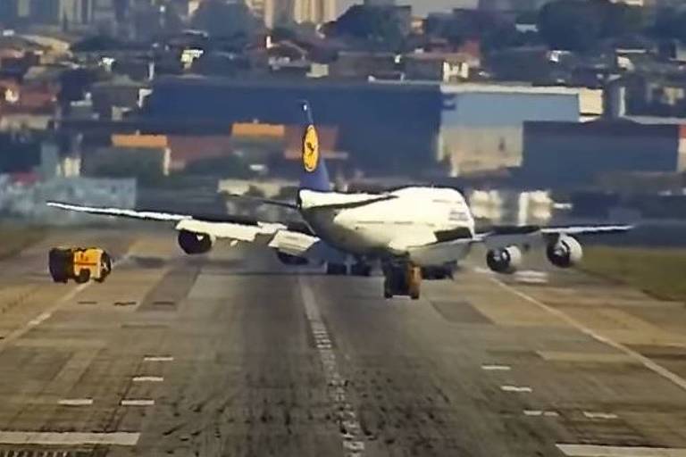 Boeing 747 chega a Guarulhos (SP) sob 'mayday' após não conseguir pousar em Buenos Aires