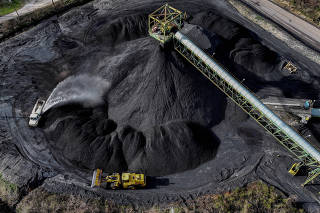 Coal transport along the Kanawha river in West Virginia