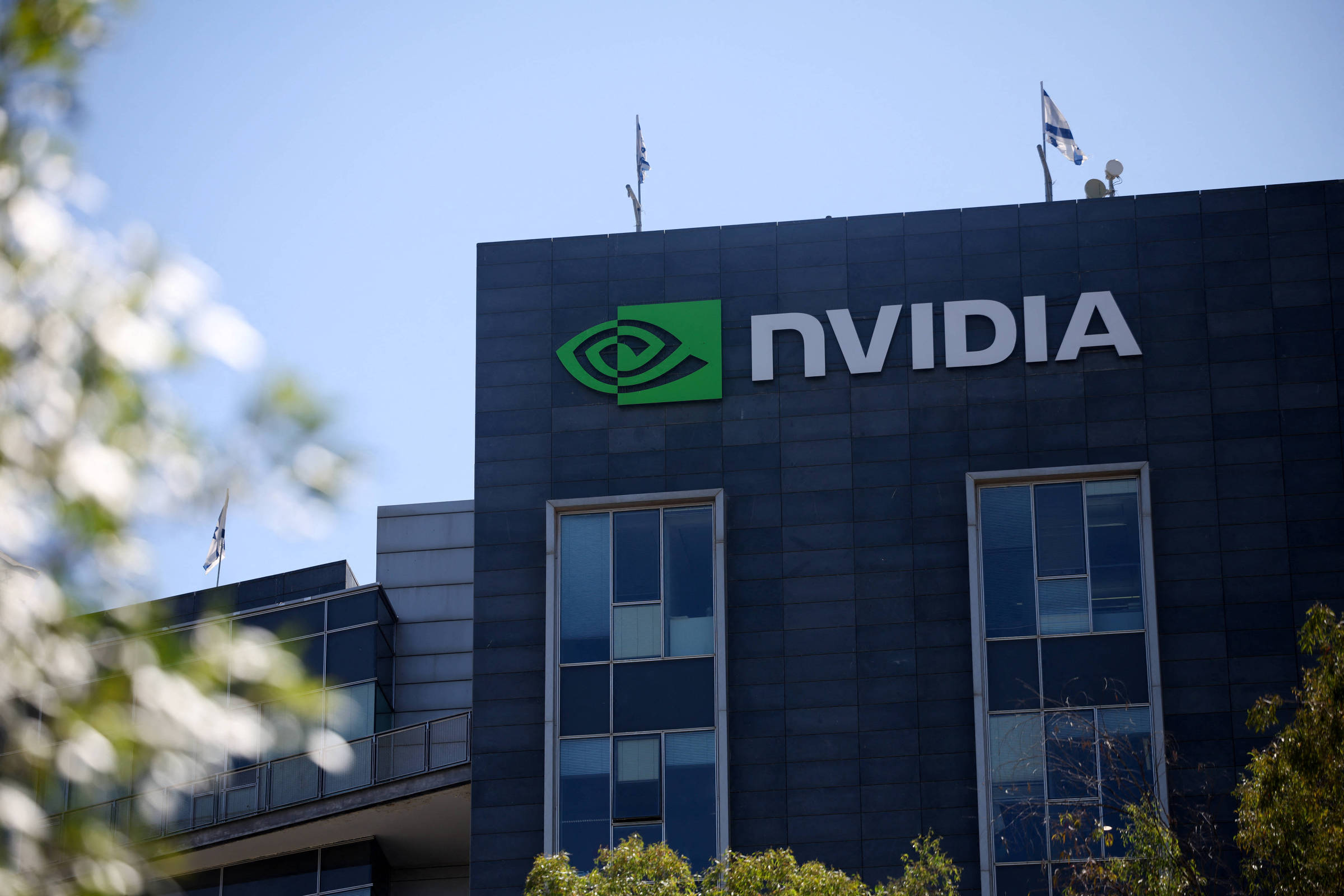 Nvidia é a primeira empresa a superar US$ 4 trilhões em valor de mercado