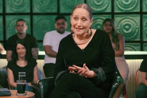 Sonia Abrão participa do Que História É Essa, Porchat? 