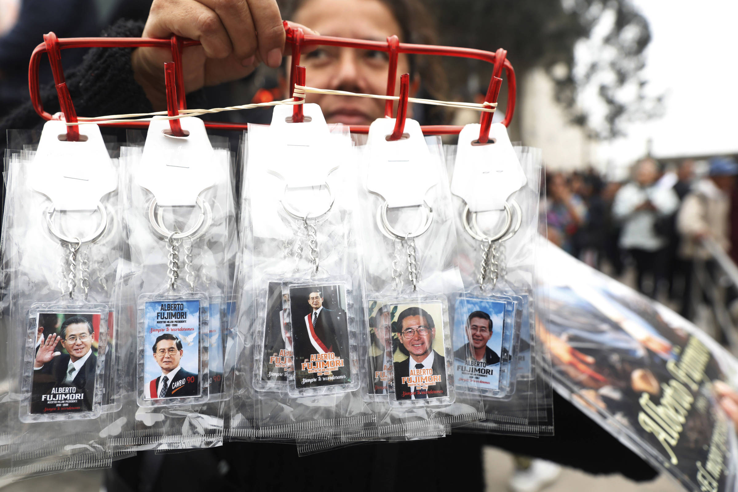 Congresso do Peru aprova anistia para militares processados por crimes contra os direitos humanos