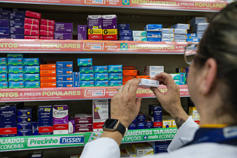 Venda de remédios nos supermercados avança em comissão do Senado