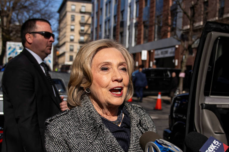 Hillary Clinton se refere a Bolsonaro como 'amigo corrupto' de Trump ao criticar tarifaço do presidente americano
