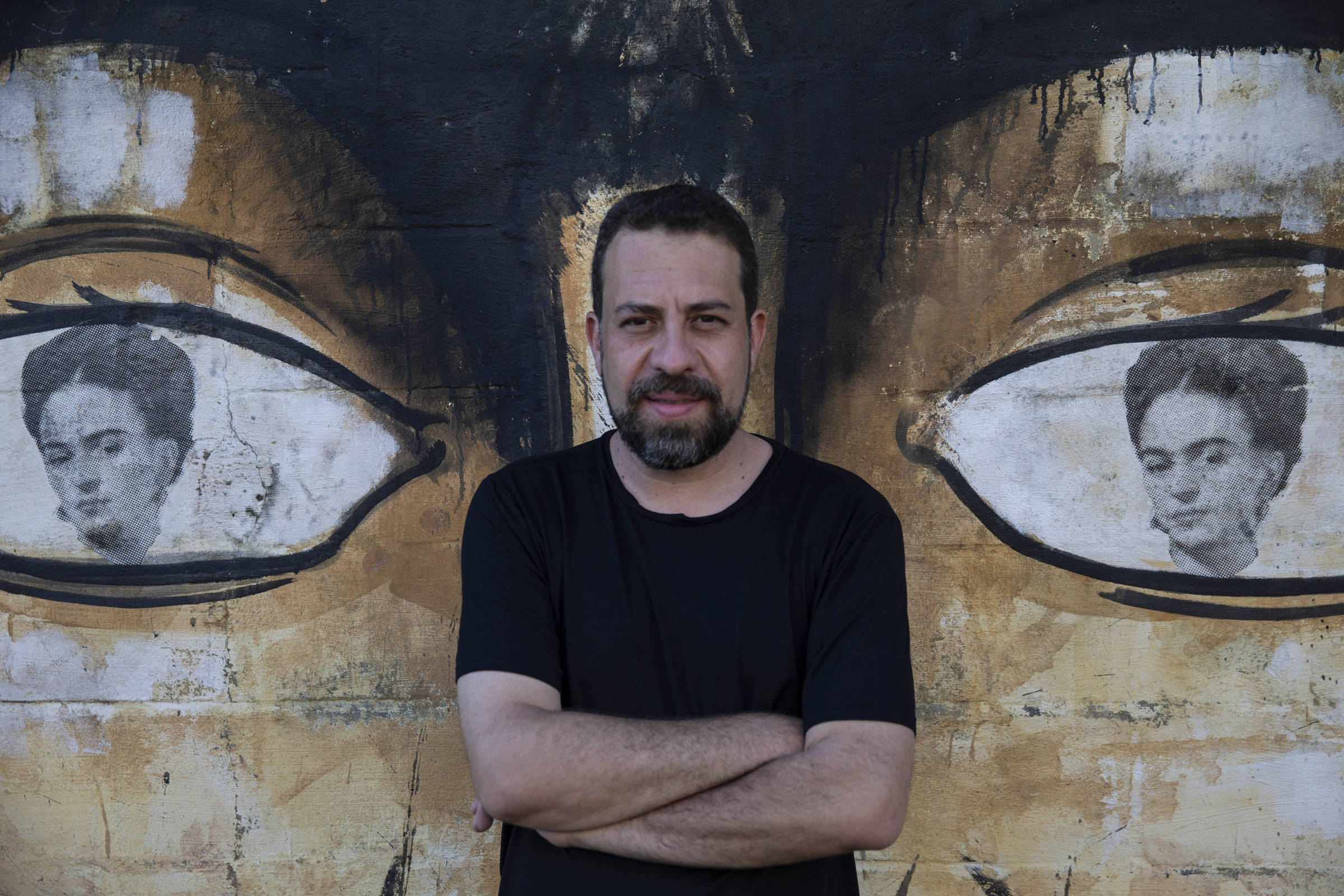 Boulos aciona PGR contra Tarcísio por suposta tentativa de ajudar fuga de Bolsonaro