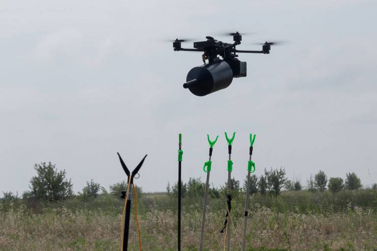 O Brasil deve aumentar seus gastos militares? NÃO