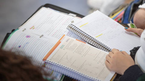 SÃO PAULO, SP, BRASIL. 21/08/2024 - Alunos da escola Vital Brazil durante a atividade mergulhando na ciência. (Foto: Jardiel Carvalho/Folhapress, ESPECIAIS) ***EXCLUSIVO FOLHA***