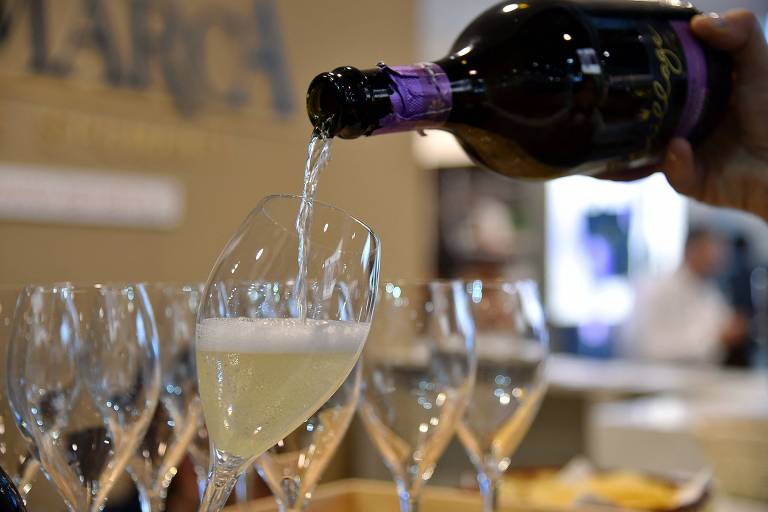 Carros, vinho e cosméticos são alguns dos produtos europeus mais ameaçados pelas tarifas dos EUA