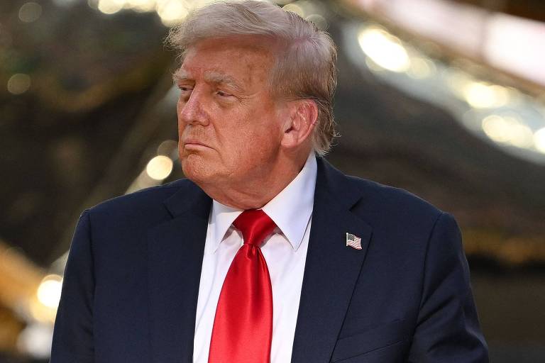 Economistas mantêm previsão do PIB e reduzem a do dólar após sobretaxa de Trump