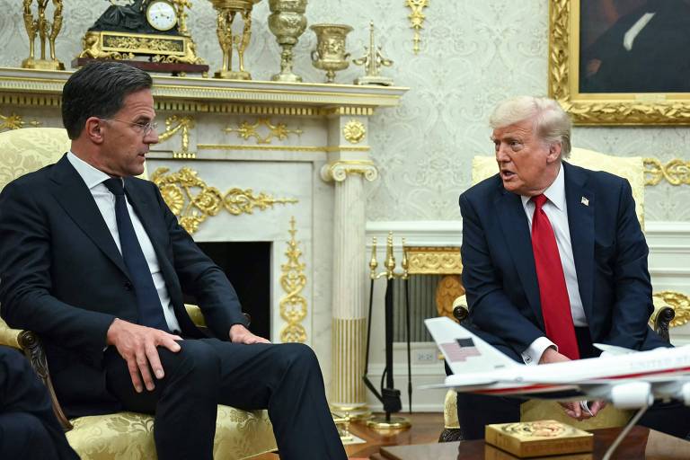 Trump faz ultimato e exige trégua de Putin na Ucrânia em 50 dias