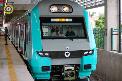 SÃO PAULO (SP) - 27.1.25 - Trem da da ViaMobilidade na estação Varginha, da linha 9-esmeralda, na zona sul de São Paulo 