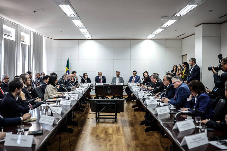 Alckmin diz que pode pedir adiamento de sobretaxa de Trump, e indústria rejeita retaliação