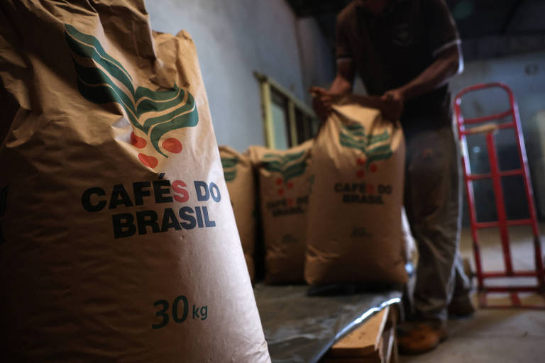 Produtos 'brasileiros' puxam alta da inflação nos EUA mesmo antes de tarifas entrarem em vigor