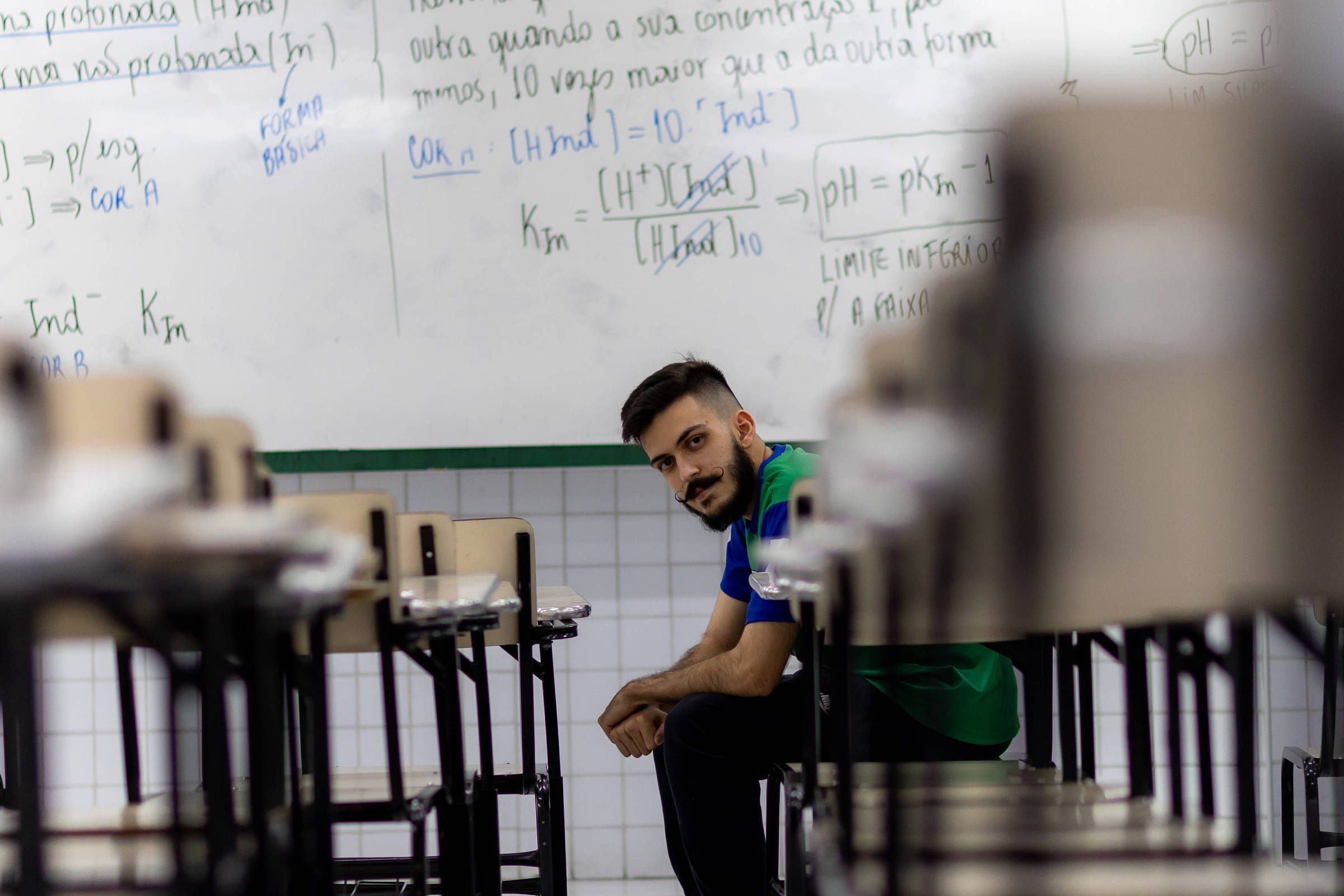 Institutos militares atraem vestibulandos pelo desafio, e pressão vai além do estudo