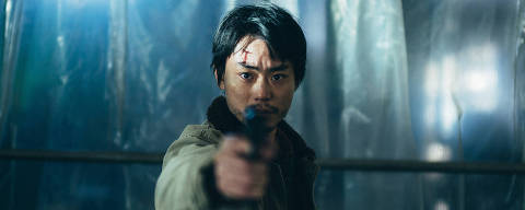 Masaki Suda em cena de 'Cloud', filme de Kiyoshi Kurosawa