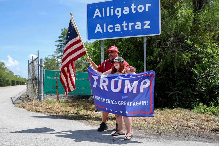 Imigrantes presos na 'Alcatraz dos jacarés' denunciam maus-tratos