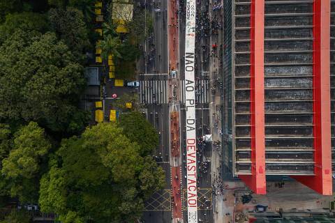 Câmara aprova flexibilização do licenciamento ambiental, governo Lula se esconde e disputa deve ir ao STF