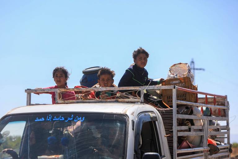 Síria retira tropas de cidade alvo de ataques para evitar guerra aberta com Israel