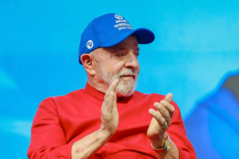 Lula diz que Brasil tenta negociar há meses com EUA, mas não tem resposta
