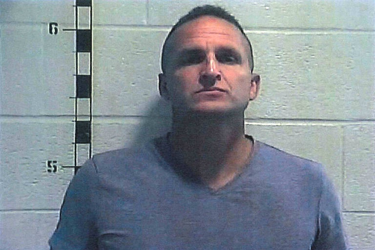 Governo Trump pede 1 dia de prisão para ex-policial em caso de mulher negra morta dentro de casa nos EUA