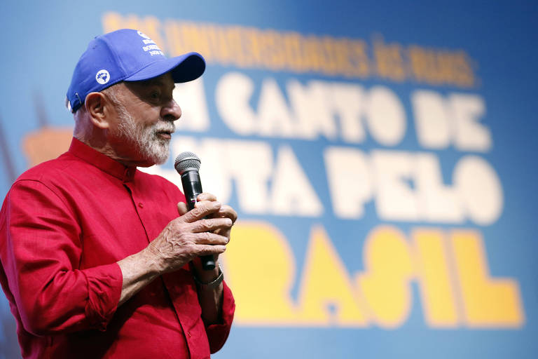 Dólar cai a R$ 5,54, e Bolsa fica estável com ações do governo Lula contra sobretaxa dos EUA