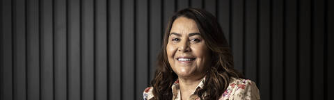 GUARUJÁ, SP, BRASIL - 08/06/2025 - Retrato de Cleusa Maria da Silva, fundadora da Sodiê Doces, em sua casa no litoral paulista, para um perfil da empresária. (Foto: Bruno Santos/ Folhapress, MERCADO)***ATENÇÃO, QUANDO PUBLICAR NÃO REVELAR A CIDADE QUE A PERSONAGEM MORA***