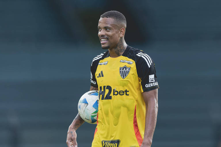 Caio Paulista é vítima de racismo em partida do Atlético-MG na Sul-Americana