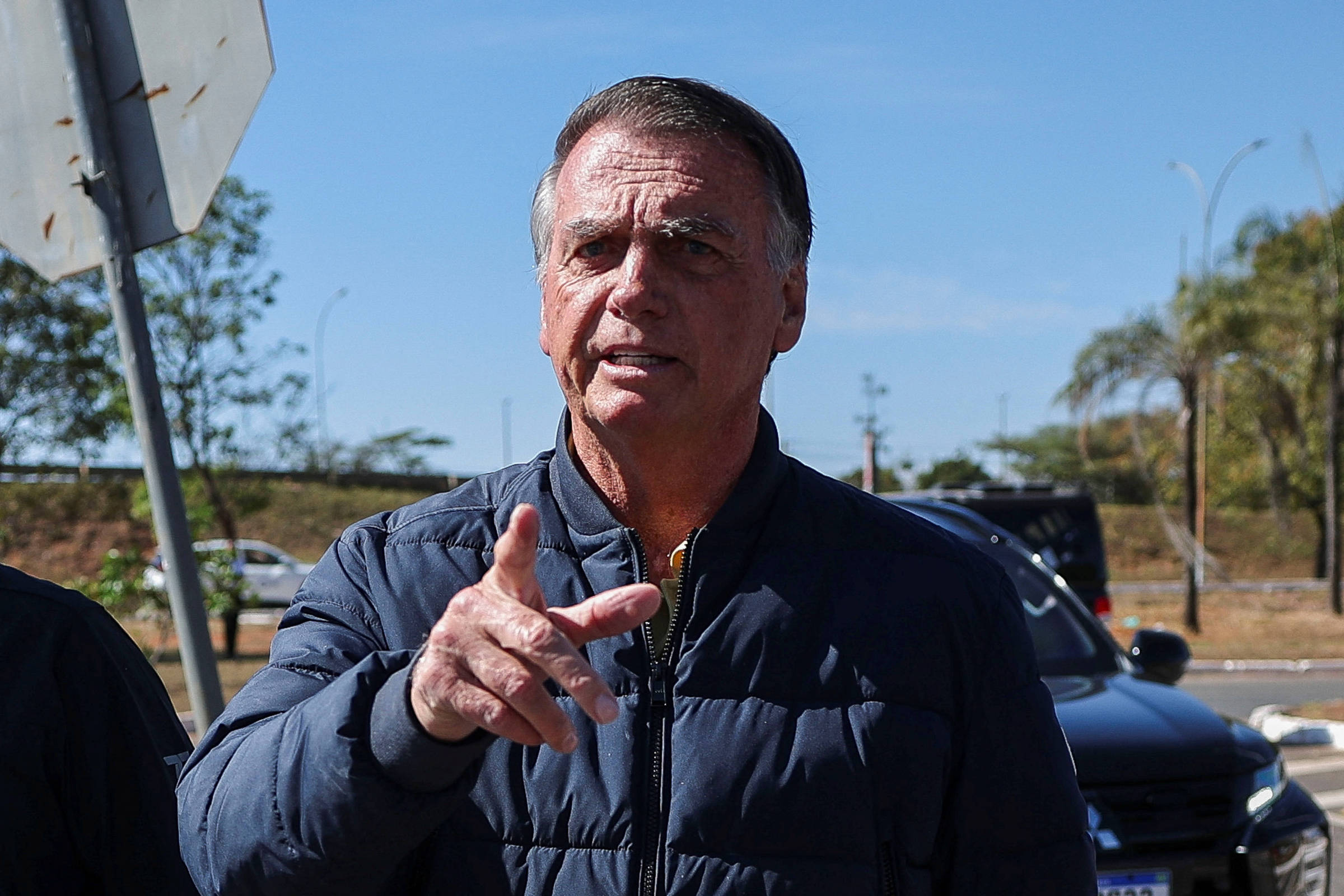 Direita reage à operação da PF, defende Bolsonaro e fala em perseguição
