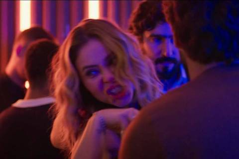 Paolla Oliveira como Heleninha Roitman em cena de 'Vale Tudo'