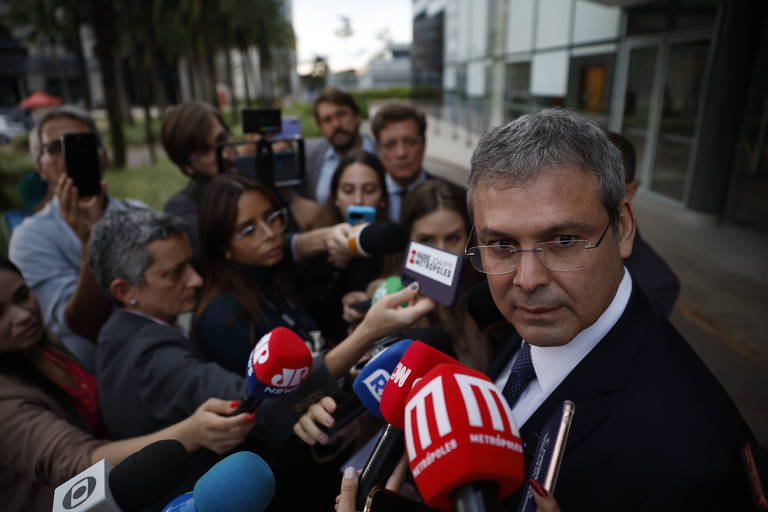 Gleisi diz que punição a Moraes nos EUA é 'afronta'; líder do PT vê 'retaliação explícita'