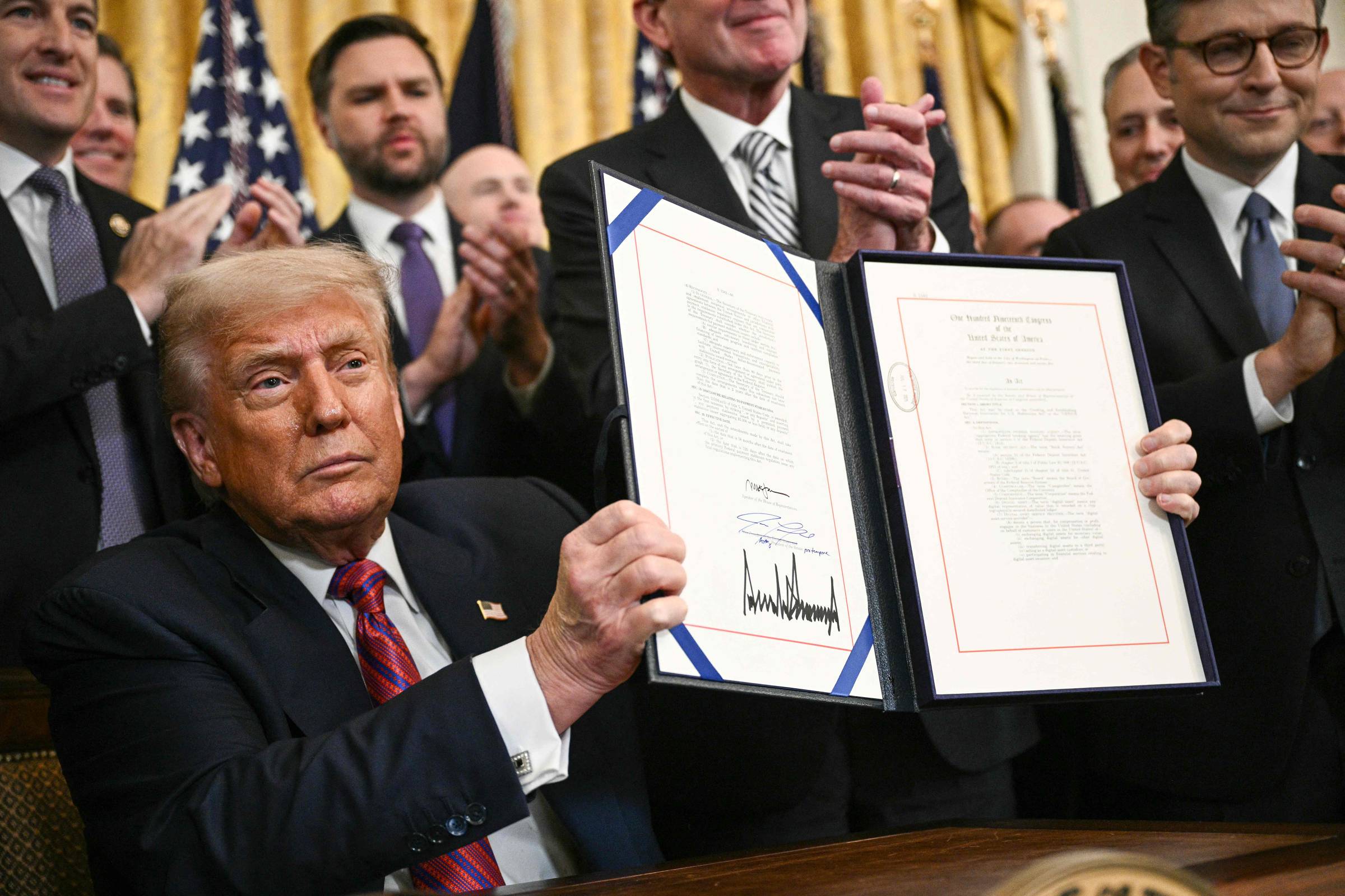 Grupo jurídico pede mobilização da sociedade contra sanções de Trump