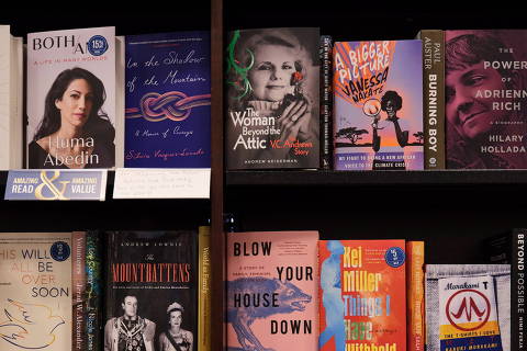 Nonfiction titles in the revamped Barnes and Nobles location in Hingham, Mass., March 24, 2022. After years on the decline, Barnes & NobleÕs sales are up, its costs are down, and the some of the same people who for decades saw the superchain as a supervillain Ñ independent booksellers Ñ are celebrating its success. (Cody O'Loughlin/The New York Times) ORG XMIT: XNYT99