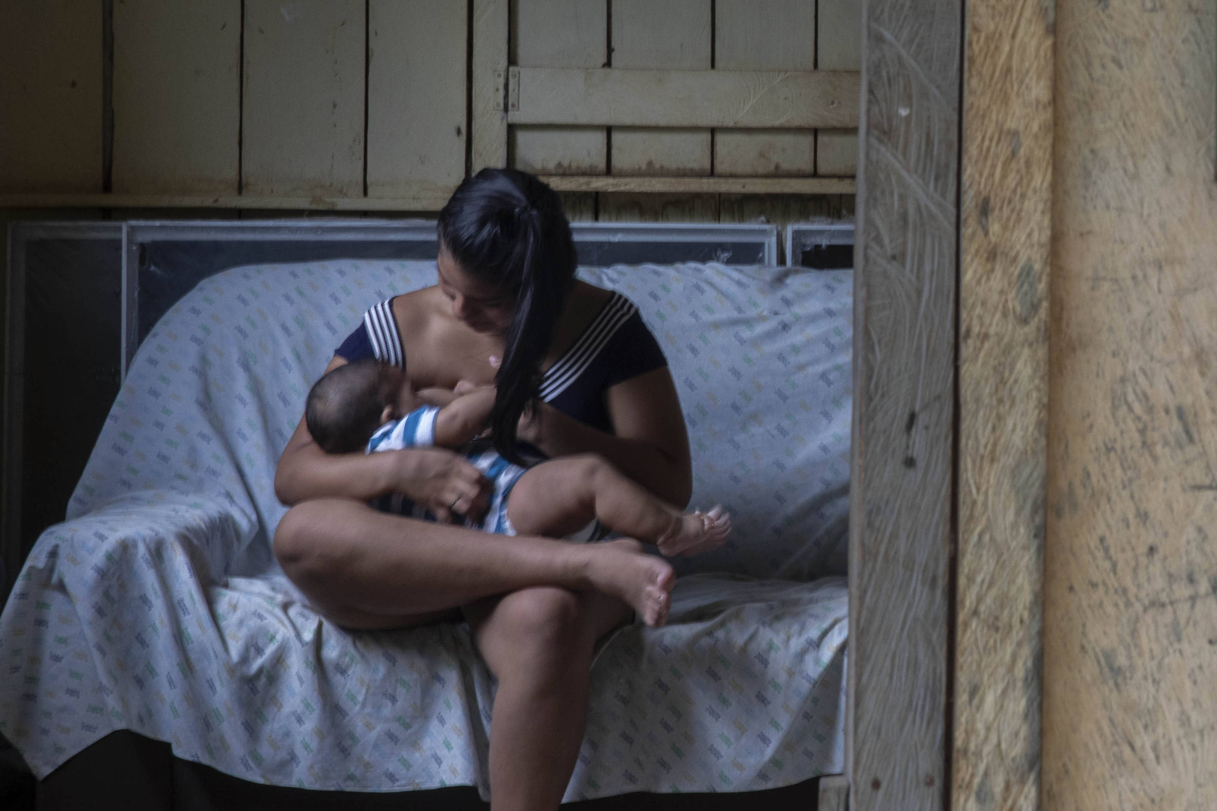 1 em cada 23 adolescentes dá à luz no Brasil todo ano, diz estudo