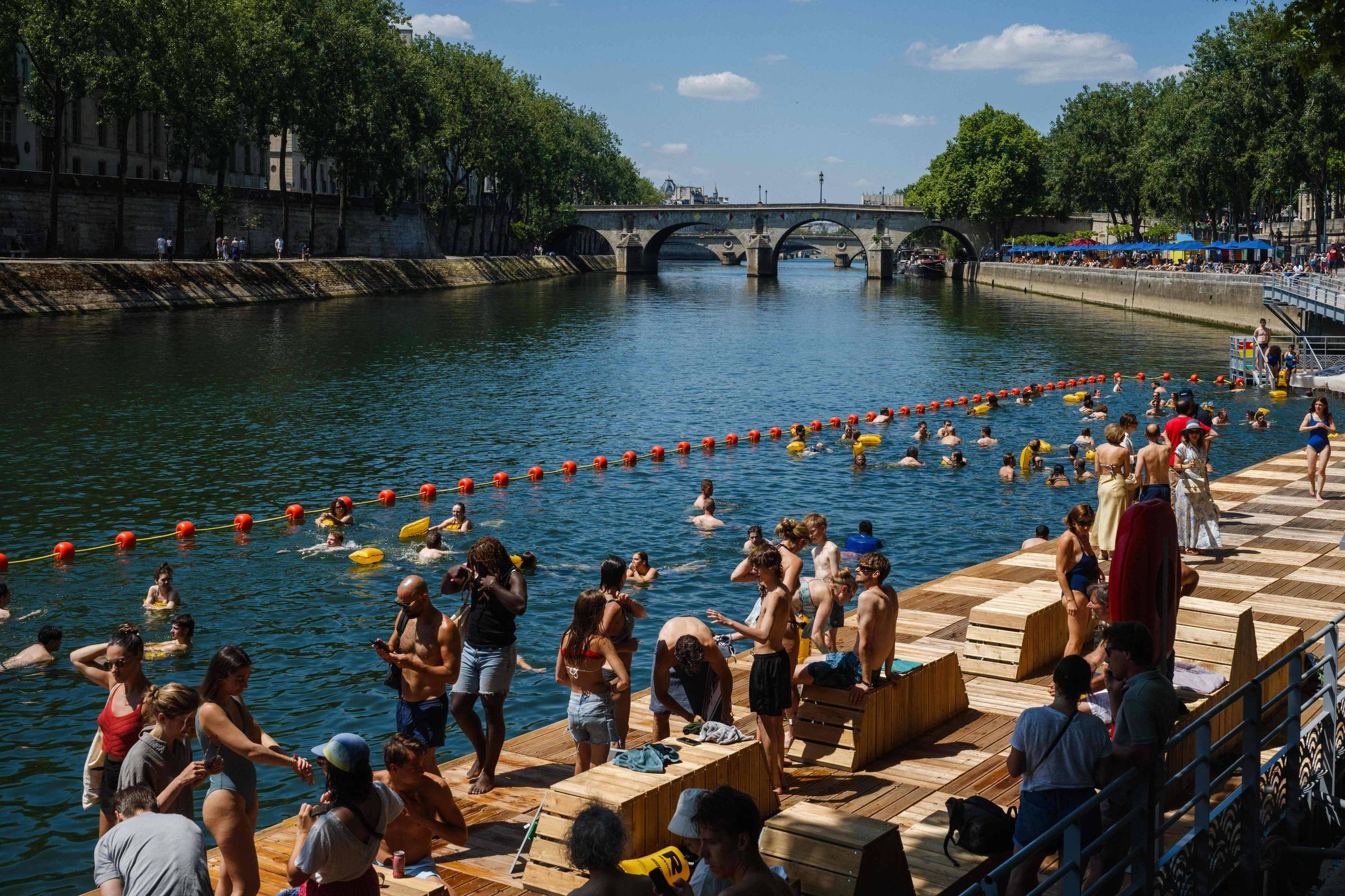 Um ano depois, Paris-2024 celebra legado visível e invisível