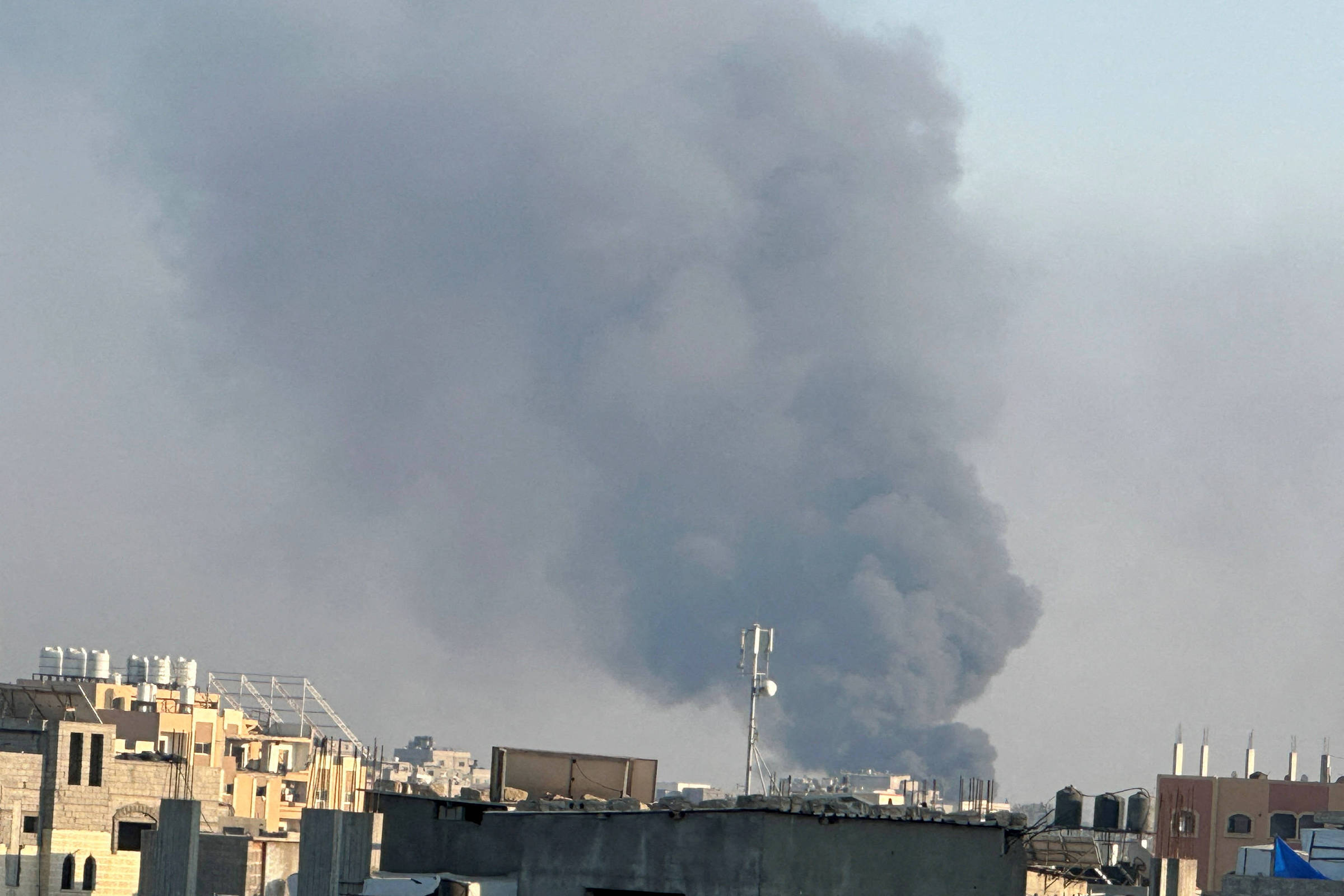 OMS acusa Israel de atacar armazém em Gaza e prender funcionários