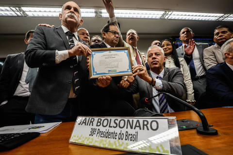 Motta proíbe retomada de comissões na Câmara e frustra aliados de Bolsonaro