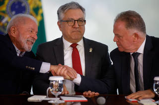 LULA E RENATO CASAGRANDE