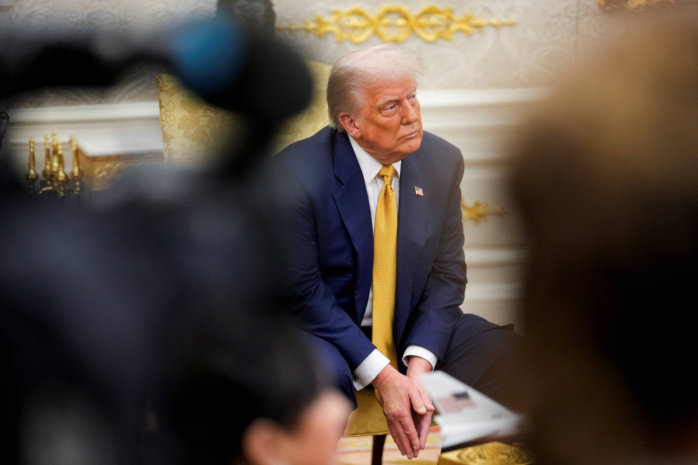 Trump mira Obama e Hillary em novas ameaças ao ser questionado sobre Epstein