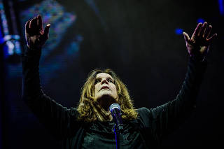 MONSTERS OF ROCK 2015