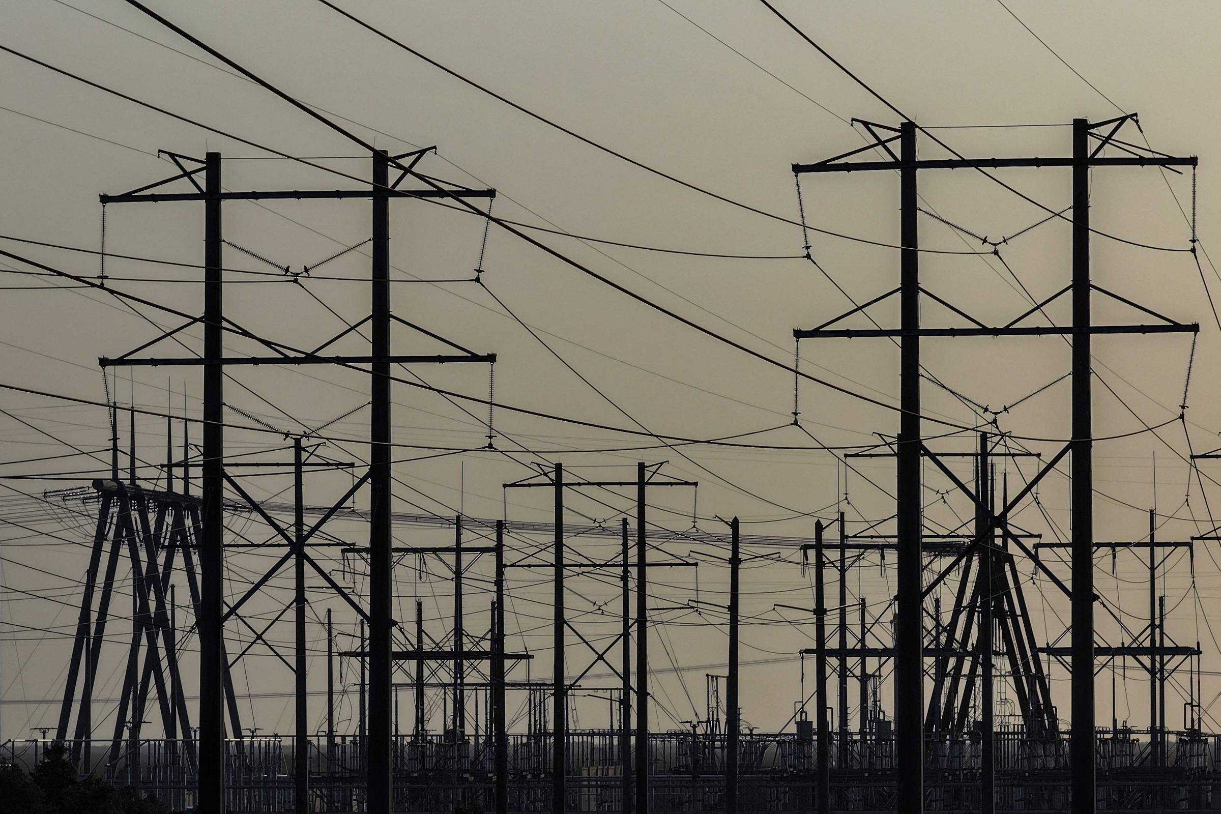 Demanda por IA faz custos de energia atingirem recorde no maior mercado dos EUA