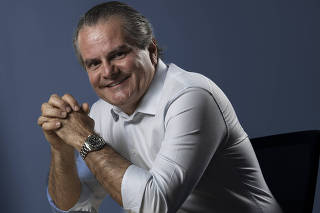 O Psicólogo Jonas Marques, CEO do Grupo Pague Menos,  solicita solicitações da equipe ao assumir a rede, há 18 meses.