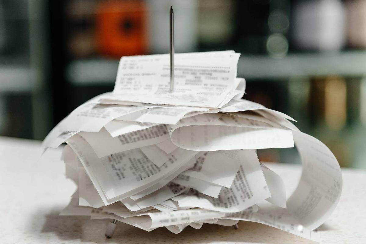 Manusear nota fiscal pode fazer mal saúde?