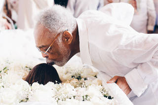 Gilberto Gil no velorio da filha